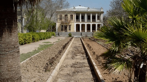 جزئیات ماجرای تخریب ساختمان ورودی باغ تاریخی مینو در شیراز از زبان معاون میراث فرهنگی فارس 1 باغ مینو شیراز