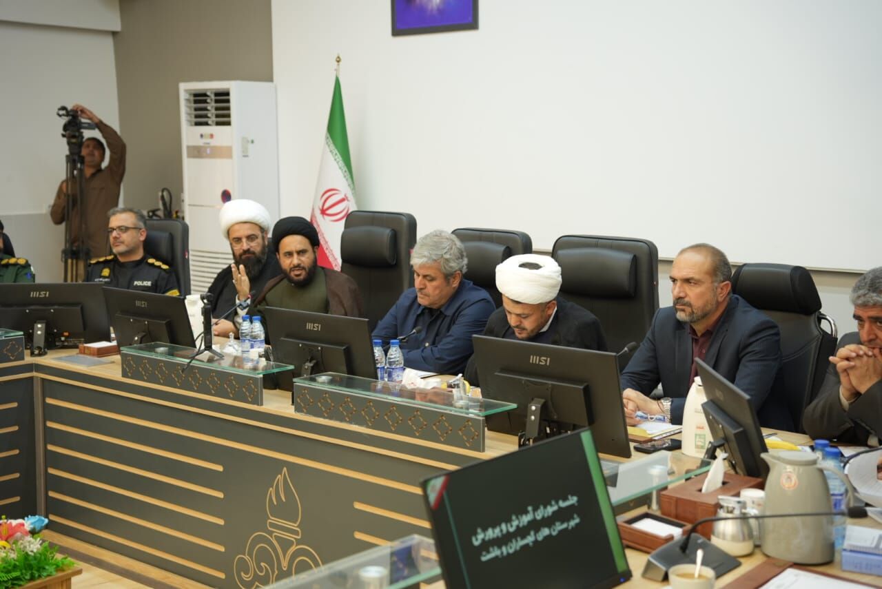 تاجگردون: میانگین معدل دانش‌آموزان کهگیلویه و بویراحمد به ۱۵/۸ سقوط کرد ؛ معدل۷۰ درصد دانش آموزان زیر ۱۰ است