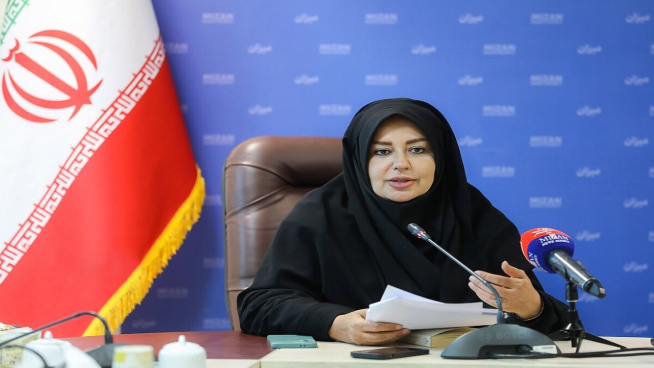 تبدیل سند دفترچه‌ای به تک‌برگ — بدون مالیات، هزینه ۲۰۰ هزار تومان؛ خدمات ثبتی به اسناد دفترچه‌ای متوقف می‌شود