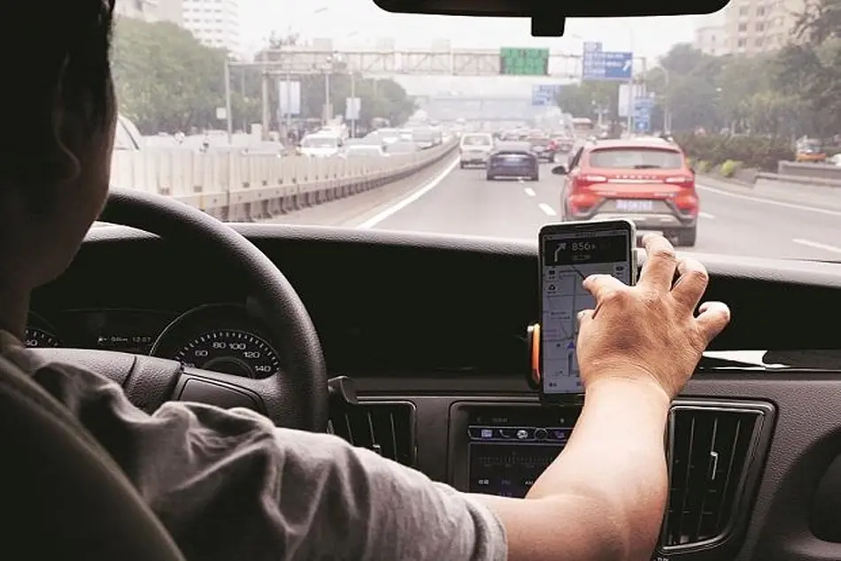 با تصویب طرح بیمه رانندگان؛ بازنشستگان می‌توانند با حفظ مستمری‌ به طور قانونی راننده تاکسی‌های اینترنتی شوند