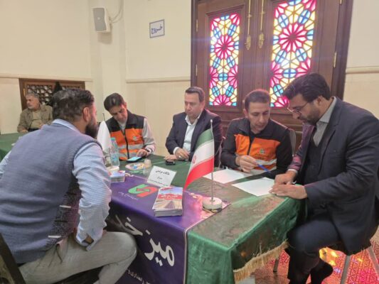 حضور مدیرکل راهداری و حمل و نقل جادهای فارس در "میز خدمت" حرم مطهر شاهچراغ (ع) 4 راهداری فارسشاهچراغ 2