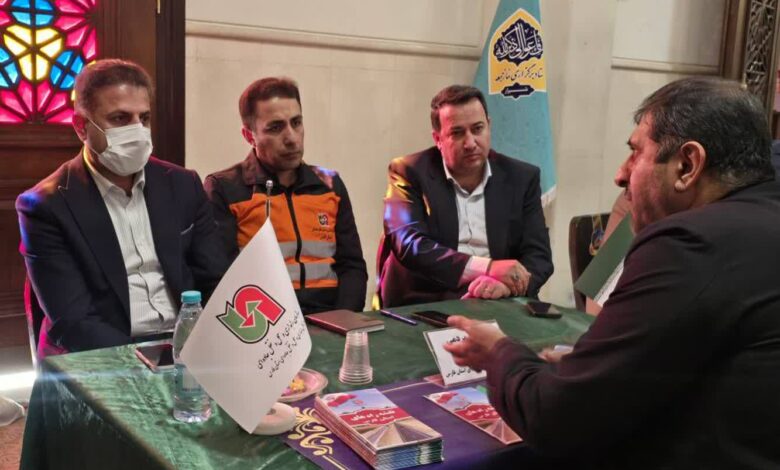 حضور مدیرکل راهداری و حمل و نقل جادهای فارس در "میز خدمت" حرم مطهر شاهچراغ (ع) 1 راهداری فارسشاهچراغ 4