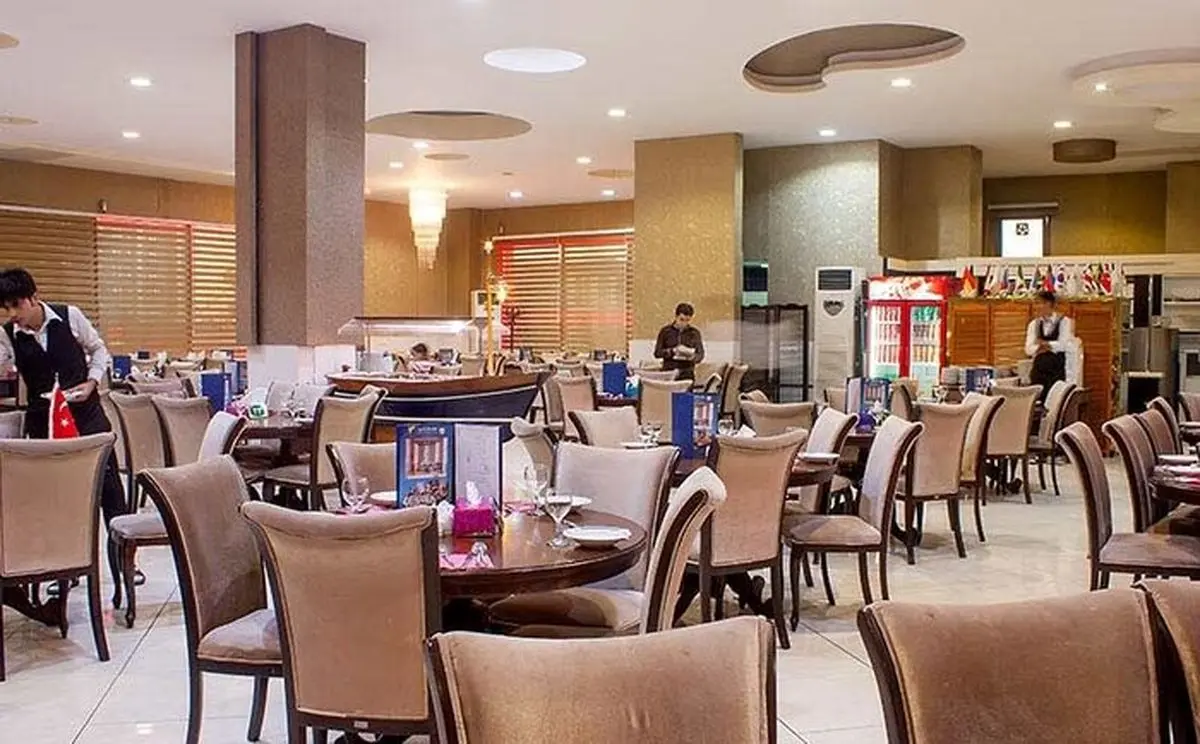 رستوران‌ها و فست‌فودی‌های شیراز در آستانه ورشکستگی: هر ۳ نفر، یک پرس غذا یا ساندویچ ارزان می‌خورند/شیشلیک و ماهیچه مشتری ندارد