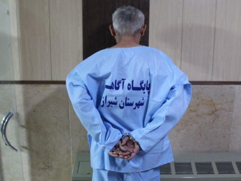 سارق حرفه‌ای کابل برق در شیراز غافلگیر شد؛ دستگیری حین ایستادن با خودرو شخصی