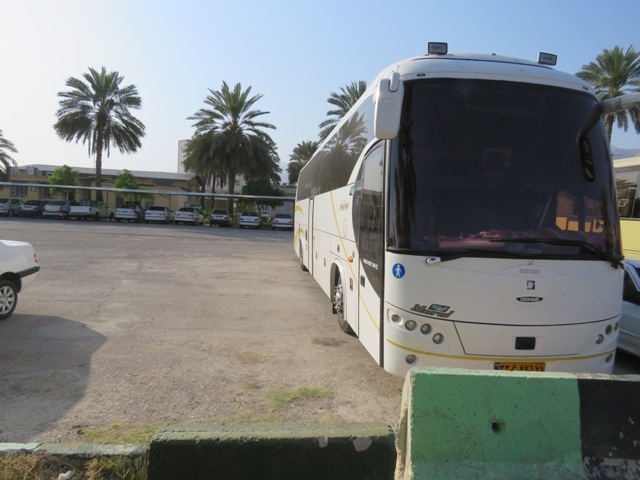 شناسایی و توقیف اتوبوسی با باک اضافه توسط ماموران در بوانات