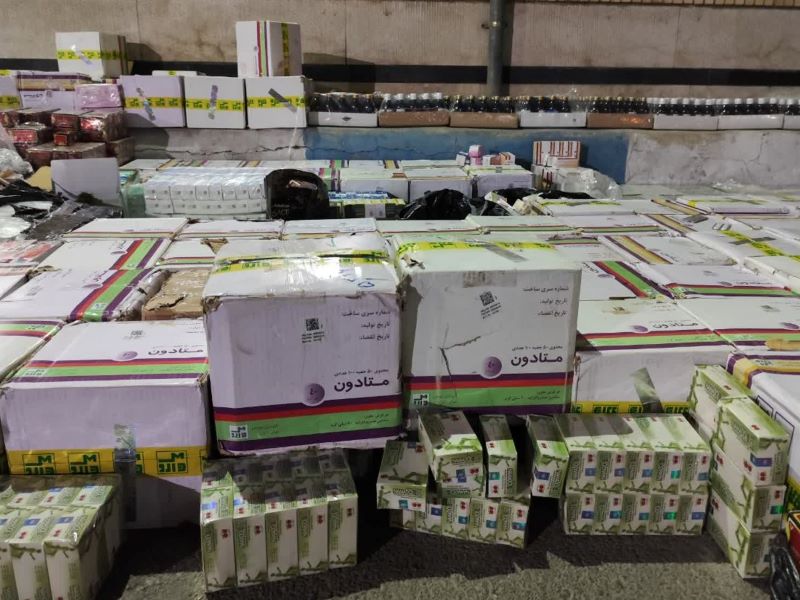 فیلم کشف یک میلیون قرص ترامادول و متادون در شیراز | پلیس آماده پاکسازی محلات و دستگیری مجرمان