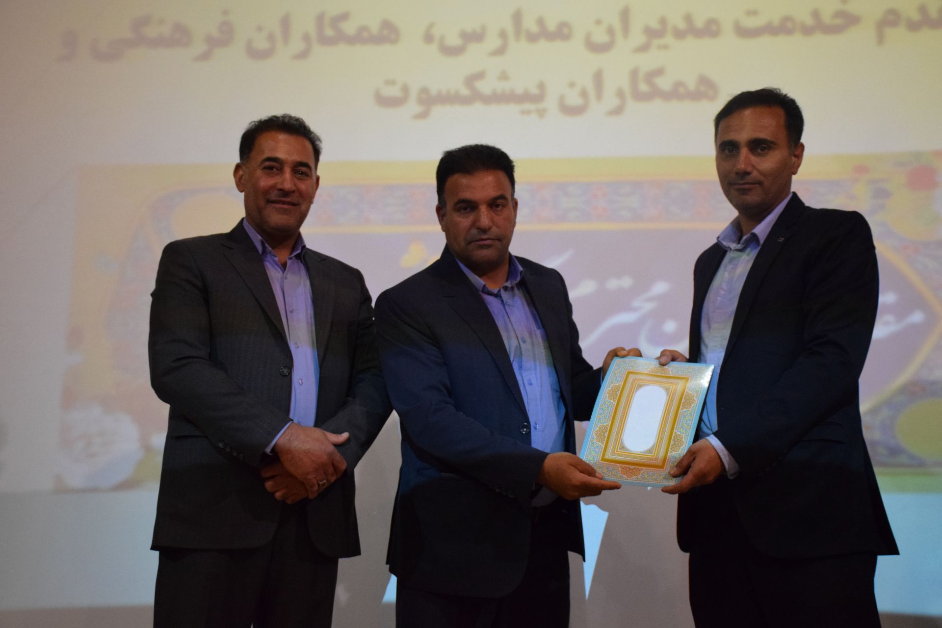 سرپرست جدید اداره آموزش و پرورش میمند فارس منصوب شد