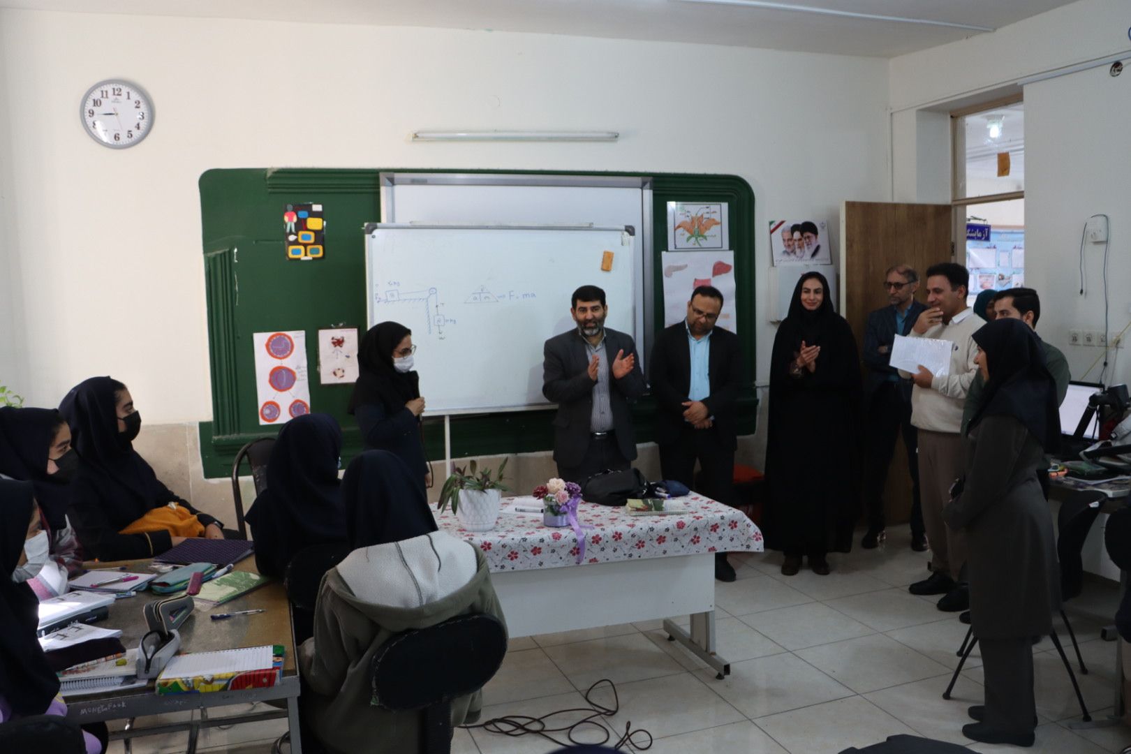 حماسه خانم معلم لارستانی مرخصی استعلاجی را شرمنده کرد!