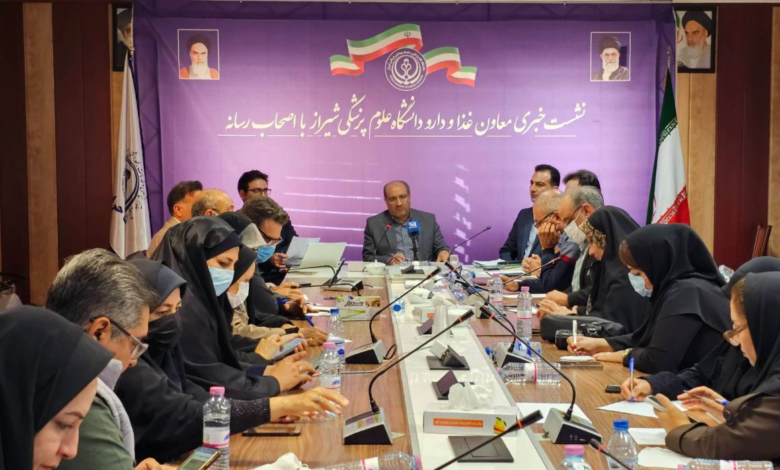 معاون غذا و داروی شیراز خبر داد: کشف بیش از ۴۰۰ میلیارد فرآوردههای غیرمجاز و قاچاق /توزیع الکترونیکی دارو و واکسن گارداسیل در شیراز 1 798465413214 1