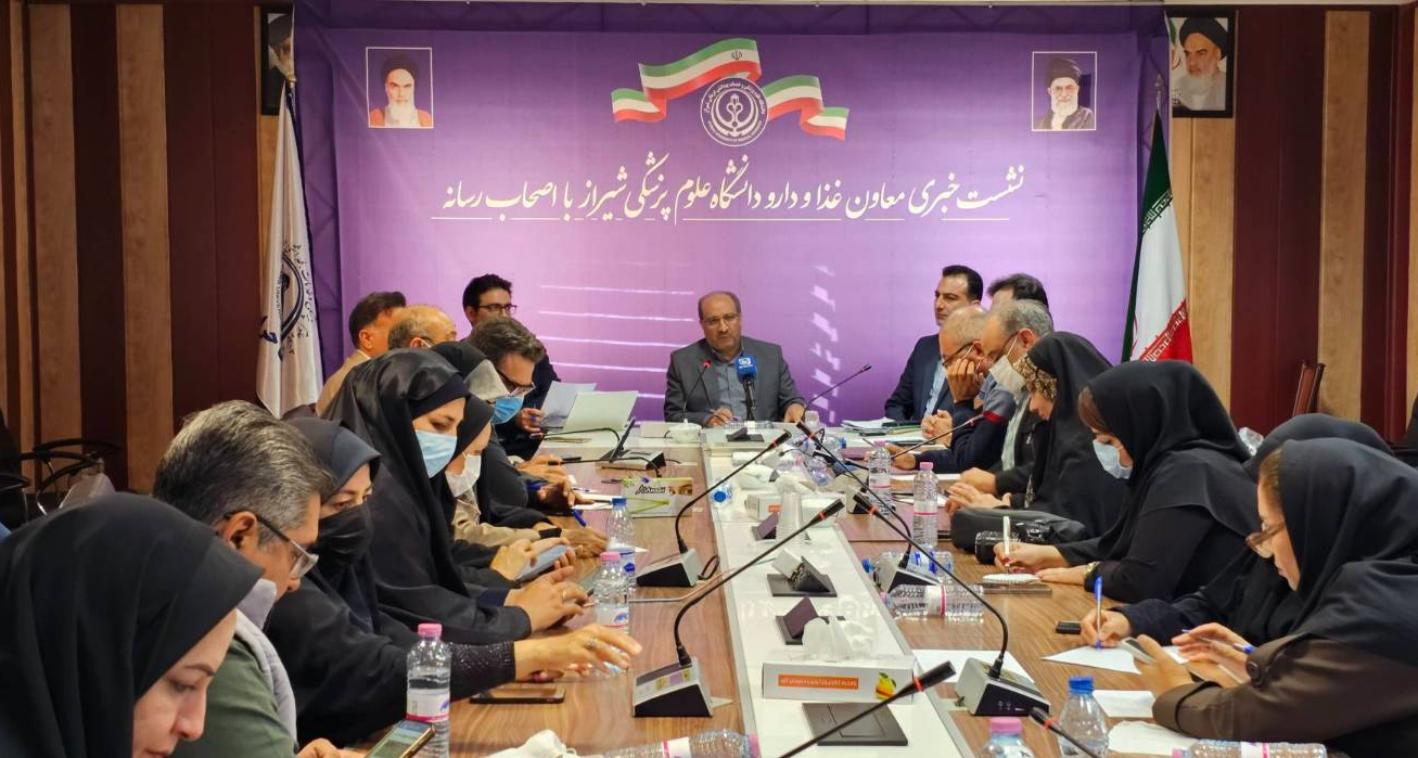 معاون غذا و داروی شیراز خبر داد: کشف بیش از ۴۰۰ میلیارد فرآورده‌های غیرمجاز و قاچاق /توزیع الکترونیکی دارو و واکسن گارداسیل در شیراز