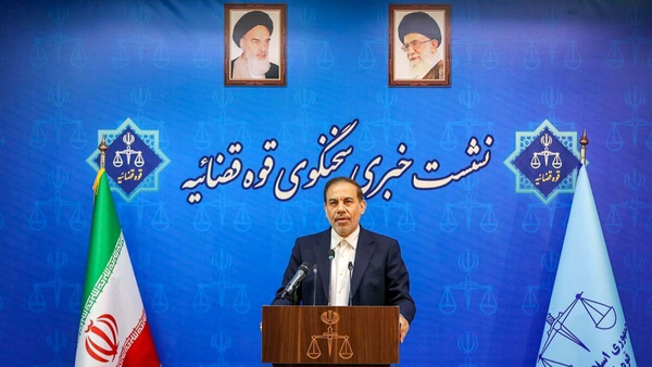 بازداشت رئیس بانکی در پرونده ۱۶۷ هزار میلیارد تومانی قاچاق سوخت «طوفان»