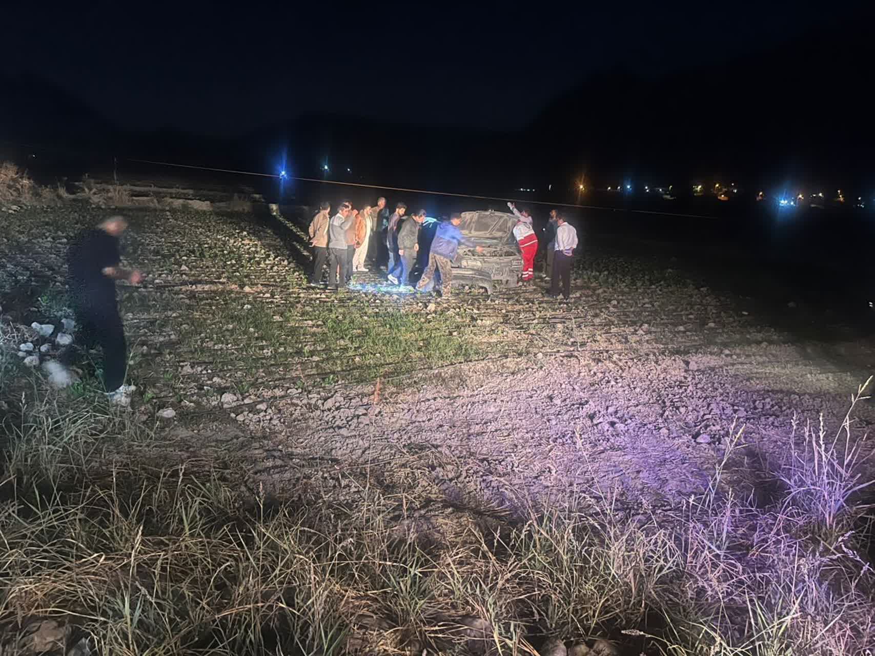 واژگونی پژو ۴۰۵ در محور رستم-گچساران؛ ۳ نفر مصدوم شدند