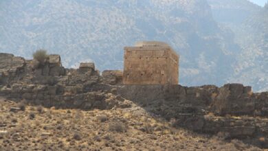 آرامگاه جاماسب 1