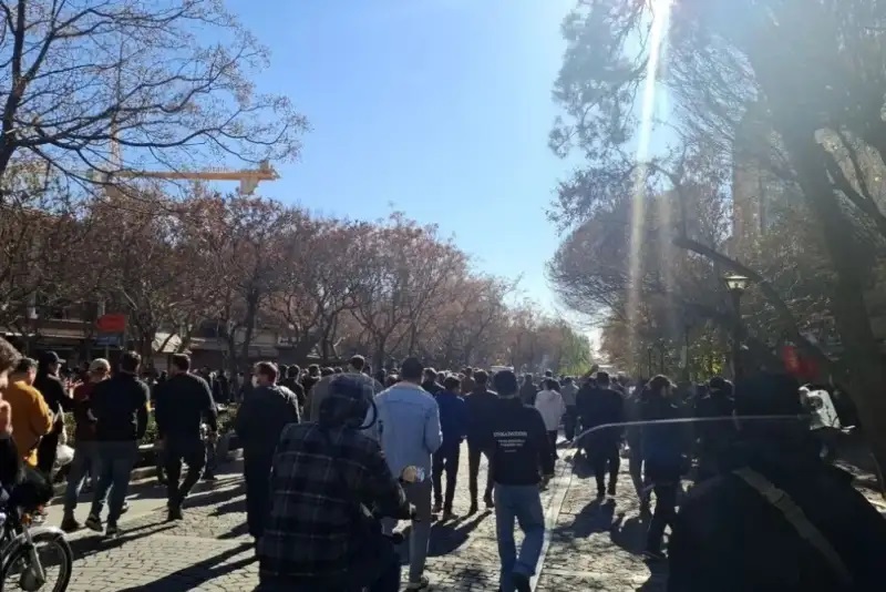 دولت بی‌تصمیم و دیرتصمیم|وقتی کارد به استخوان برسد و صدای اعتراض بلند شود