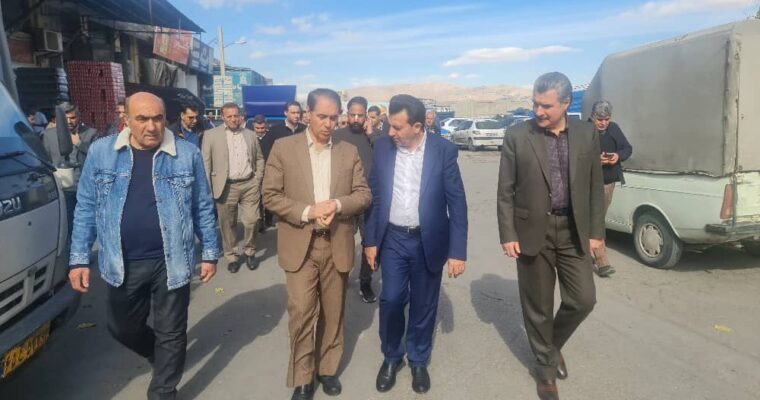 بازدید میدانی مدیرکل تعزیرات حکومتی فارس با تیم نظارتی ویژه از مجتمع بنکداران و فروشگاه‌های زنجیره‌ای شیراز