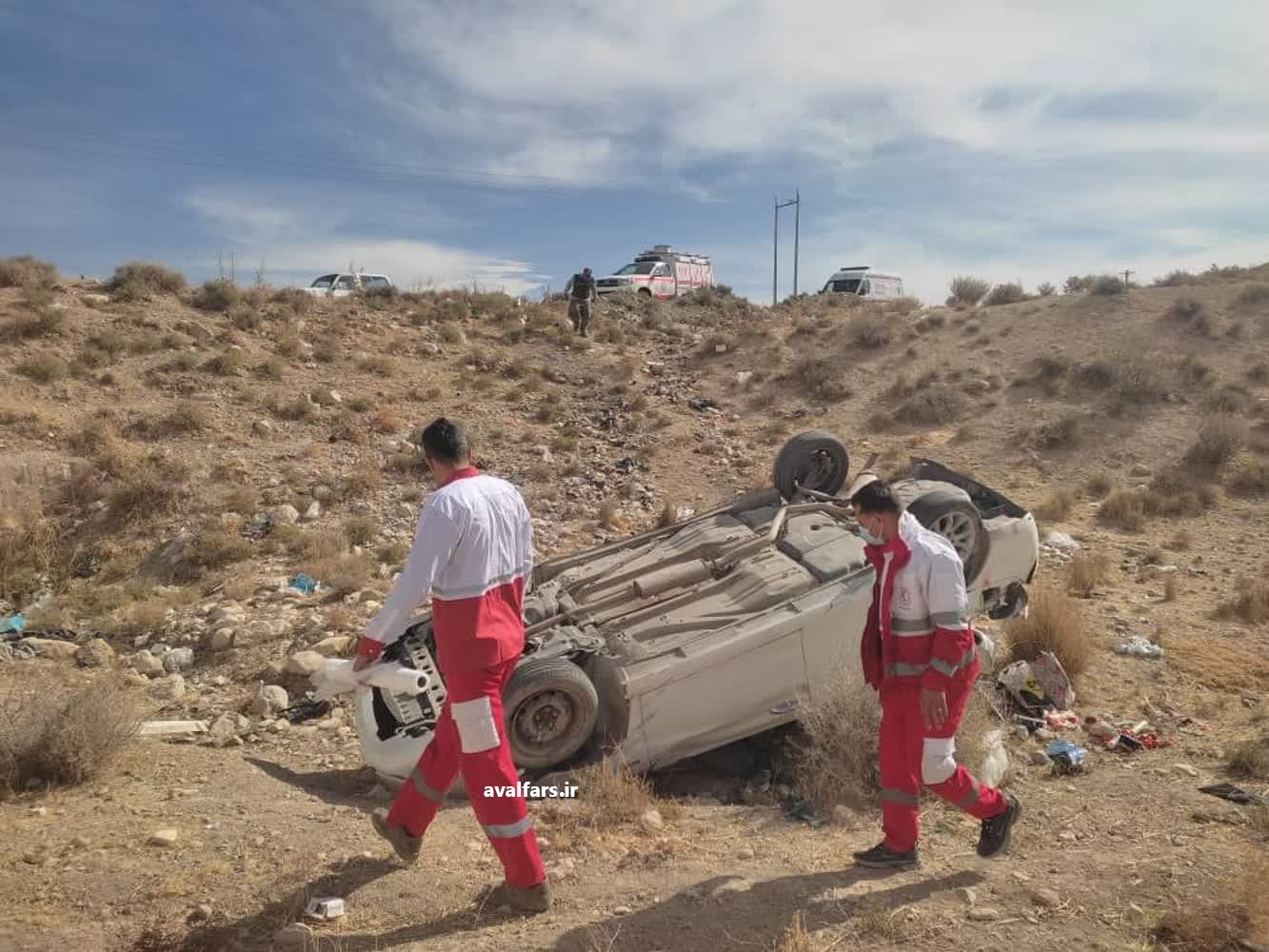در جاده فیروزآباد-کوهمره سرخی؛ واژگونی دنا پلاس جان یک نفر را گرفت