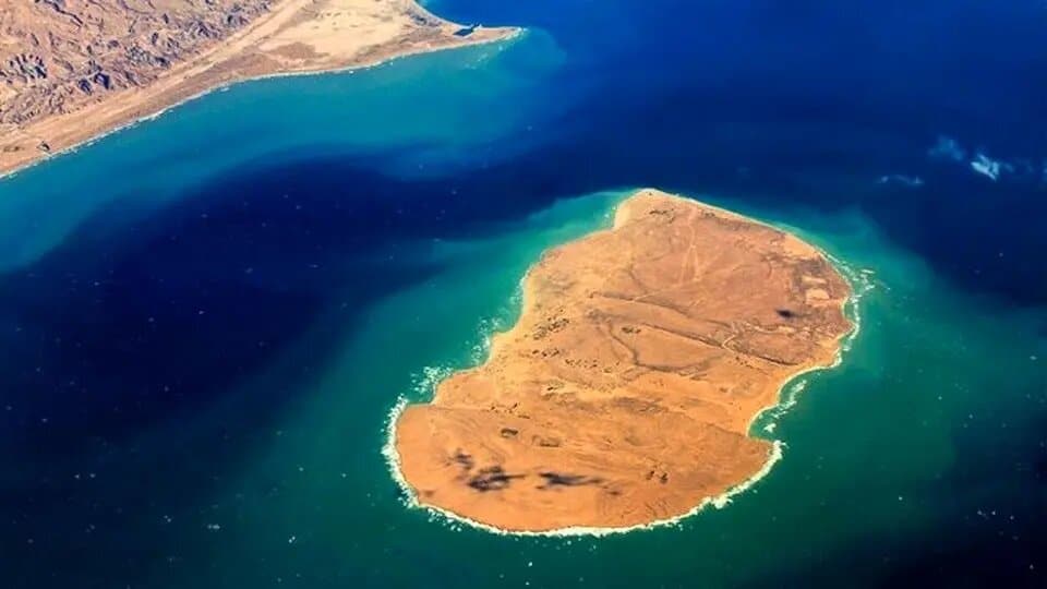 اشغال دو جزیره ایران در خلیج فارس توسط امارات