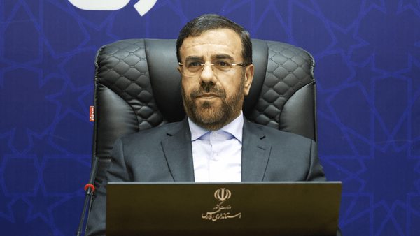 دستور استاندار فارس برای ارتقاء ایمنی مسیر در پی واژگونی اتوبوس در محور کوار به شیراز