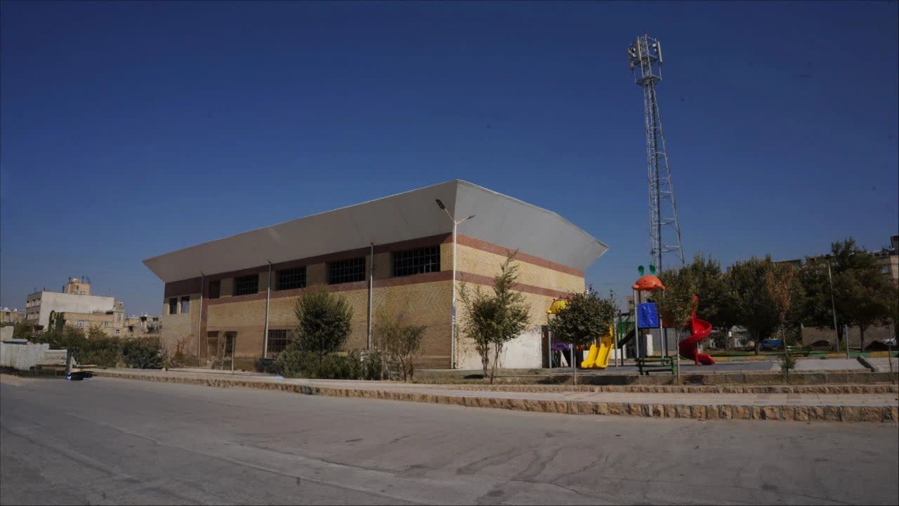 پیشرفت فیزیکی سالن غیرتوپی کوشک میدان شیراز به ۸۵ درصد رسید