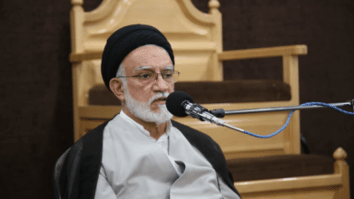 انتقاد دبیر جامعه روحانیت شیراز از بهرهبرداری تجاری از زنان در فروشگاهها/دریافتی روحانیان در ادارت بابت «ایاب و ذهاب» است، نه اجرت نماز 3 طاهری