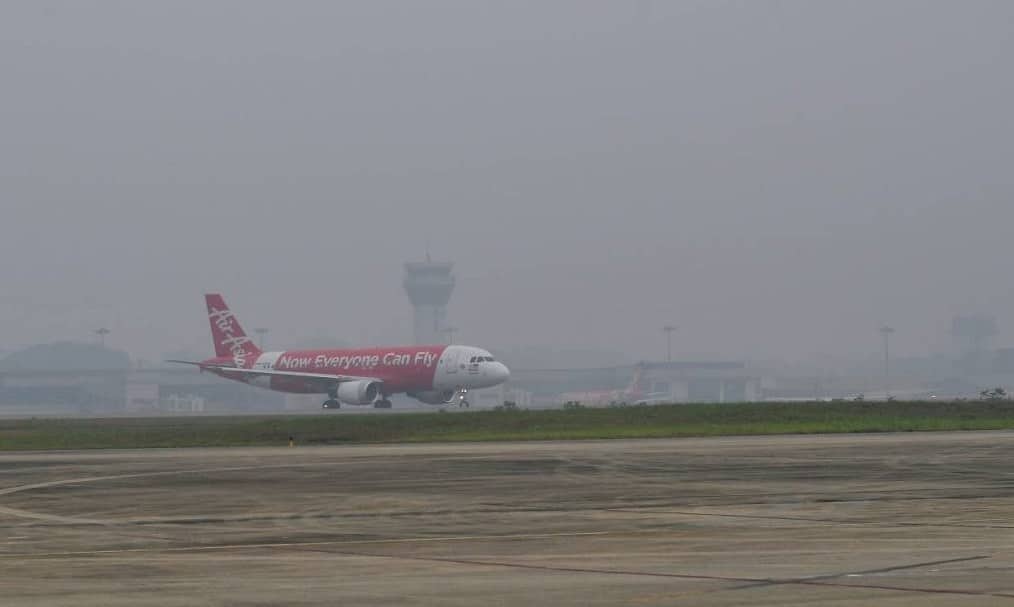 فرود اضطراری دو پرواز در شیراز به‌دلیل کاهش دید در فرودگاه بوشهر