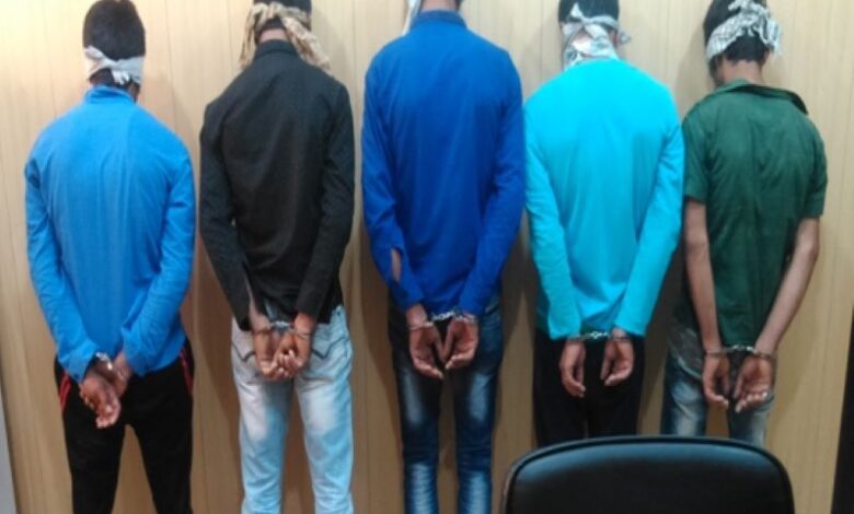 در نیریز؛ 16 معتاد متجاهر روانه بازپروری و 8 خردهفروش بازداشت شدند 1 معتادان نی ریز