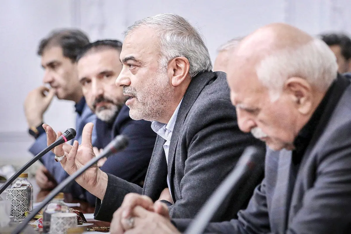 بحران فراتر ازگفت‌وگوست ؛ صدای بازاریان از دیوارهای پاستور گذشت