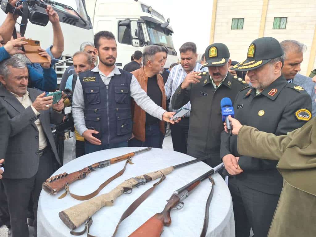 خبرهایی مهم از فارس:کشف ۹ خودروی لوکس به ارزش ۴۴۰۰ میلیارد تومان/بازگشت ۵۰۰ میلیارد تومان طلای مسروقه به مالباختگان/ شگرد متهمان: تغییر هویت خودرو و «سندنمره» کردن