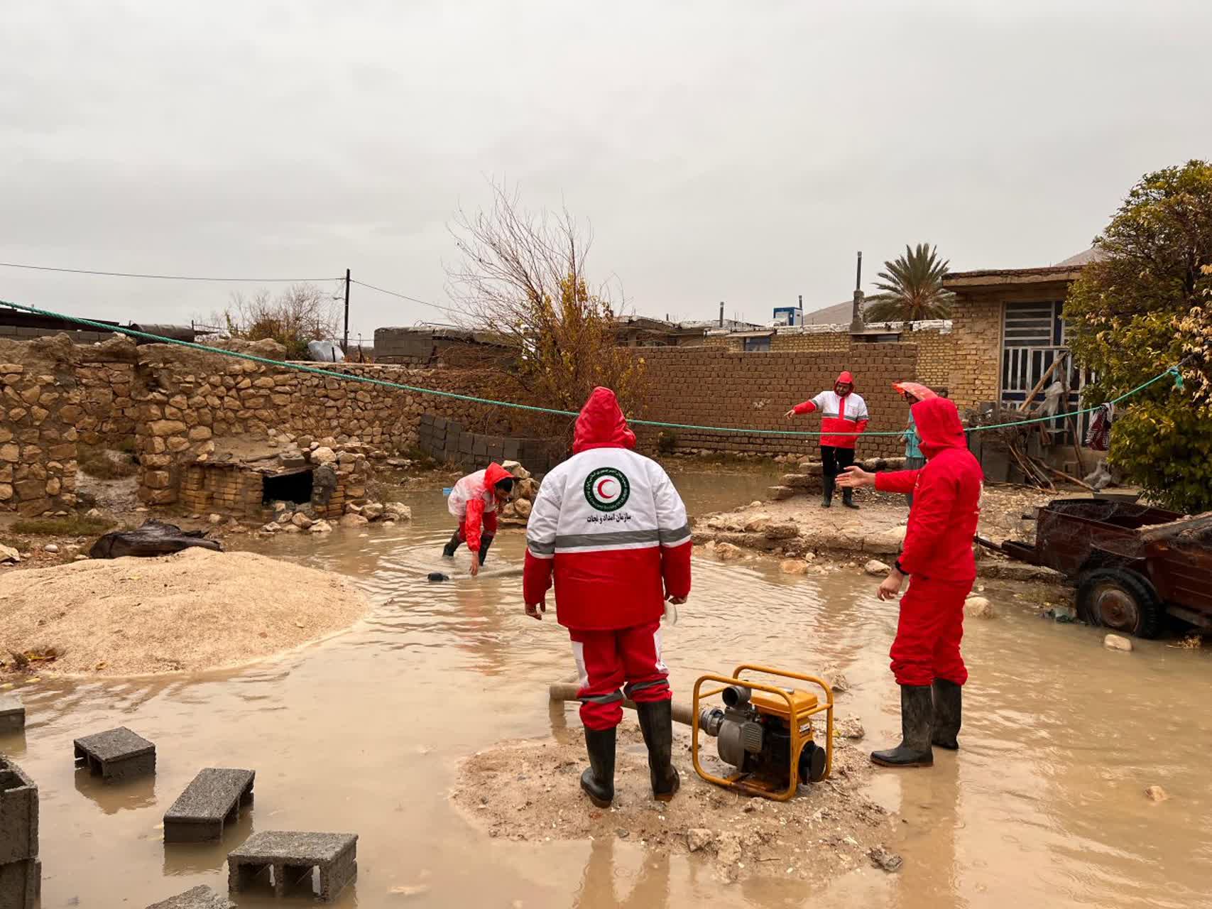 امدادرسانی هلال‌احمر فارس به بیش از ۶ هزار حادثه‌دیده در پی بارش‌های اخیر