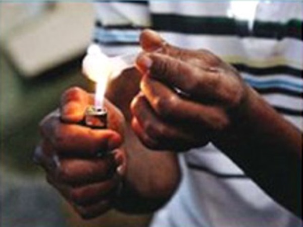 جنون آتشین در جهرم؛ مرد توهم‌زده خانه اش را به آتش کشید