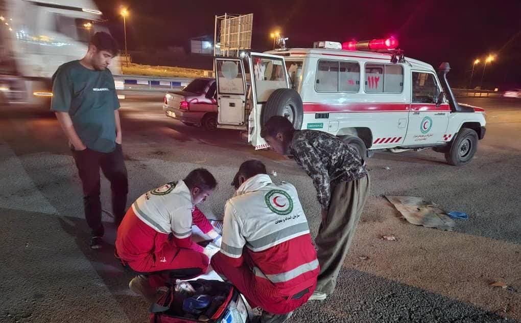 ۱۸ مصدوم در پی تصادفات زنجیره‌ای و واژگونی خودروها در جاده‌های فارس