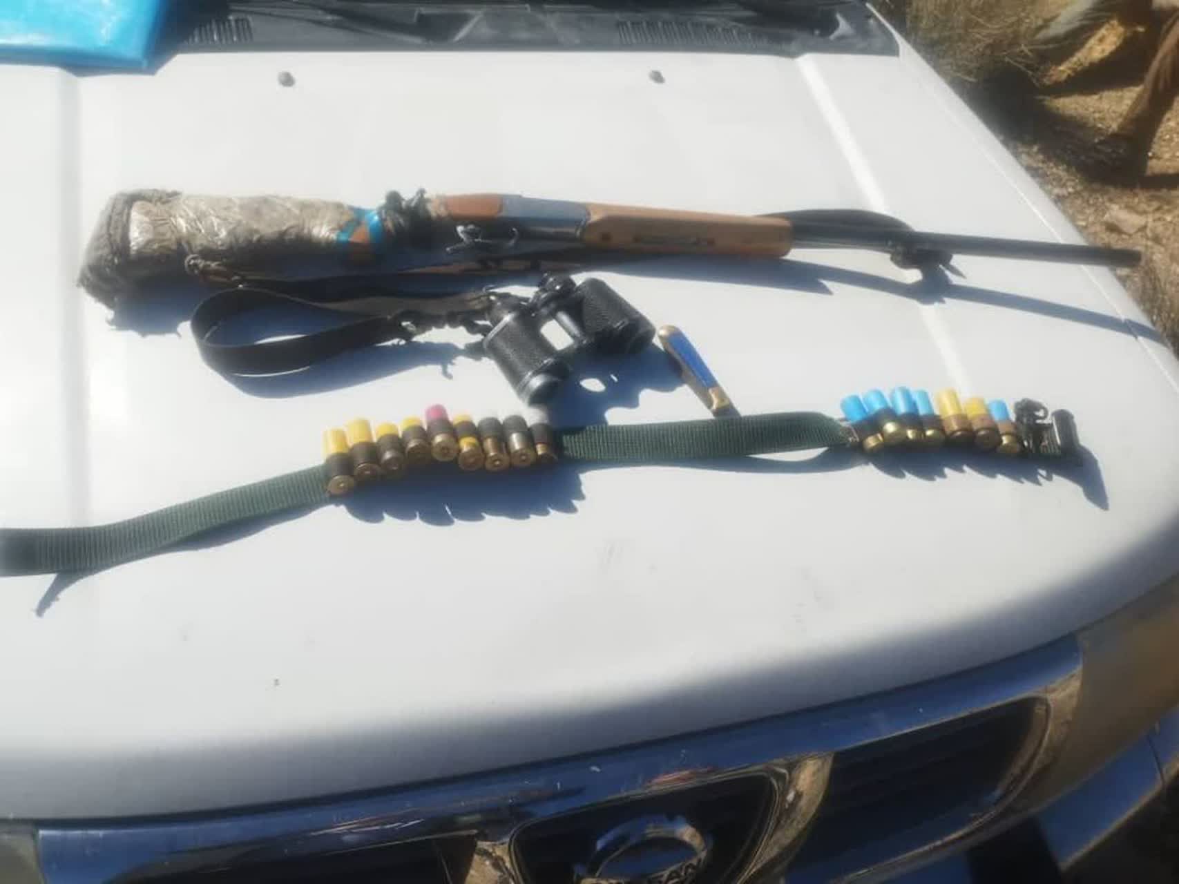 دستگیری شکارچی غیرمجاز، به همراه ادوات ، موقع شروع به شکار در فسا