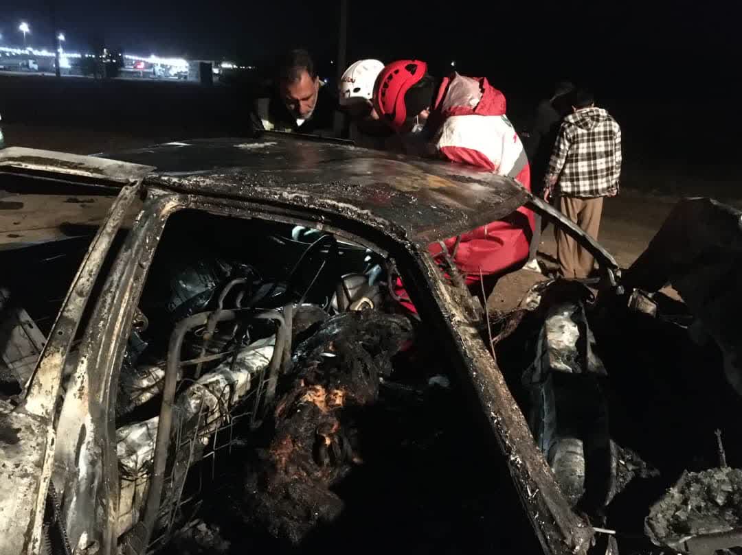 تصویری از برخورد مرگبار تریلی و پژو در محور لار-جهرم