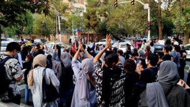 حکمرانان صدای مردم را شنیدند اما کمی دیر/ کسانی هنوز در توهمات غرقند ؛از تأخیر بترسید