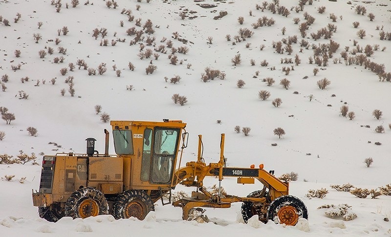 محورهای کوهستانی سپیدان، اقلید و کازرون برفی است