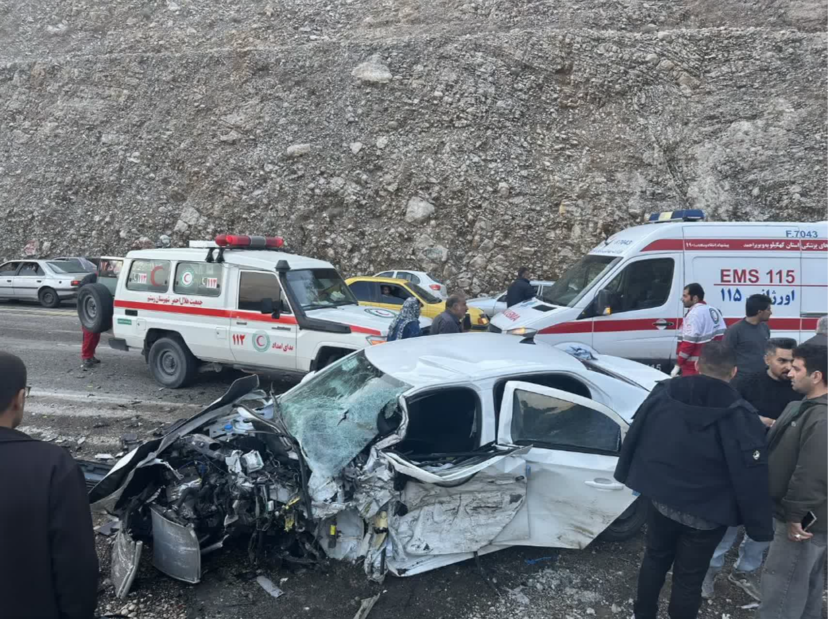 شش کشته و مجروح در تصادف تارا با پژو ۴۰۵ در محور بابامیدان – یاسوج
