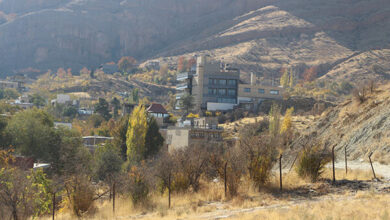 ساخت‌وسازهای اَفسار گسیخته و بلند مرتبه‌سازی‌های غیرقانونی در روستای «قَلات» شیراز