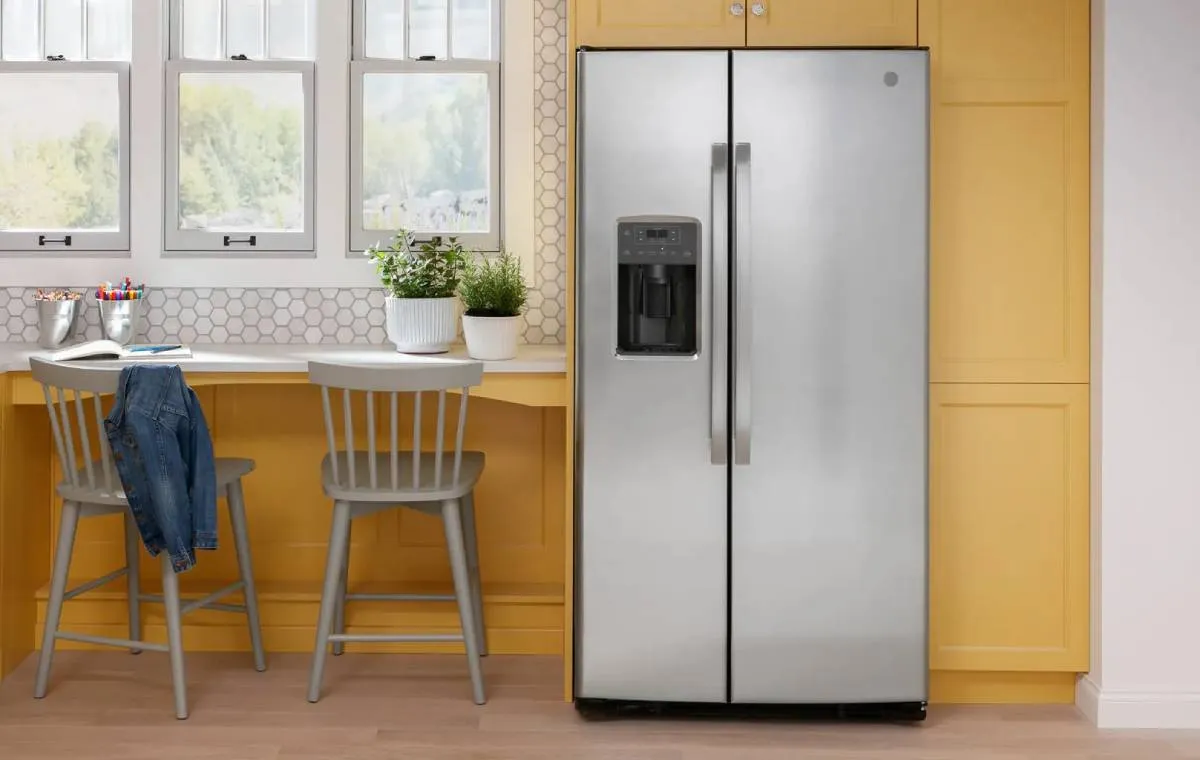 ببینید؛ ترفند جالب برای جابجایی یخچال ساید بای ساید + ویدئو