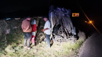 سه حادثه واژگونی در جاده‌های فارس با ۶ مصدوم و یک فوتی