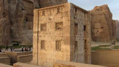 کعبه زرتشت ؛ اسرارآمیزترین و شگفت‌انگیزترین بنای باستانی ایران