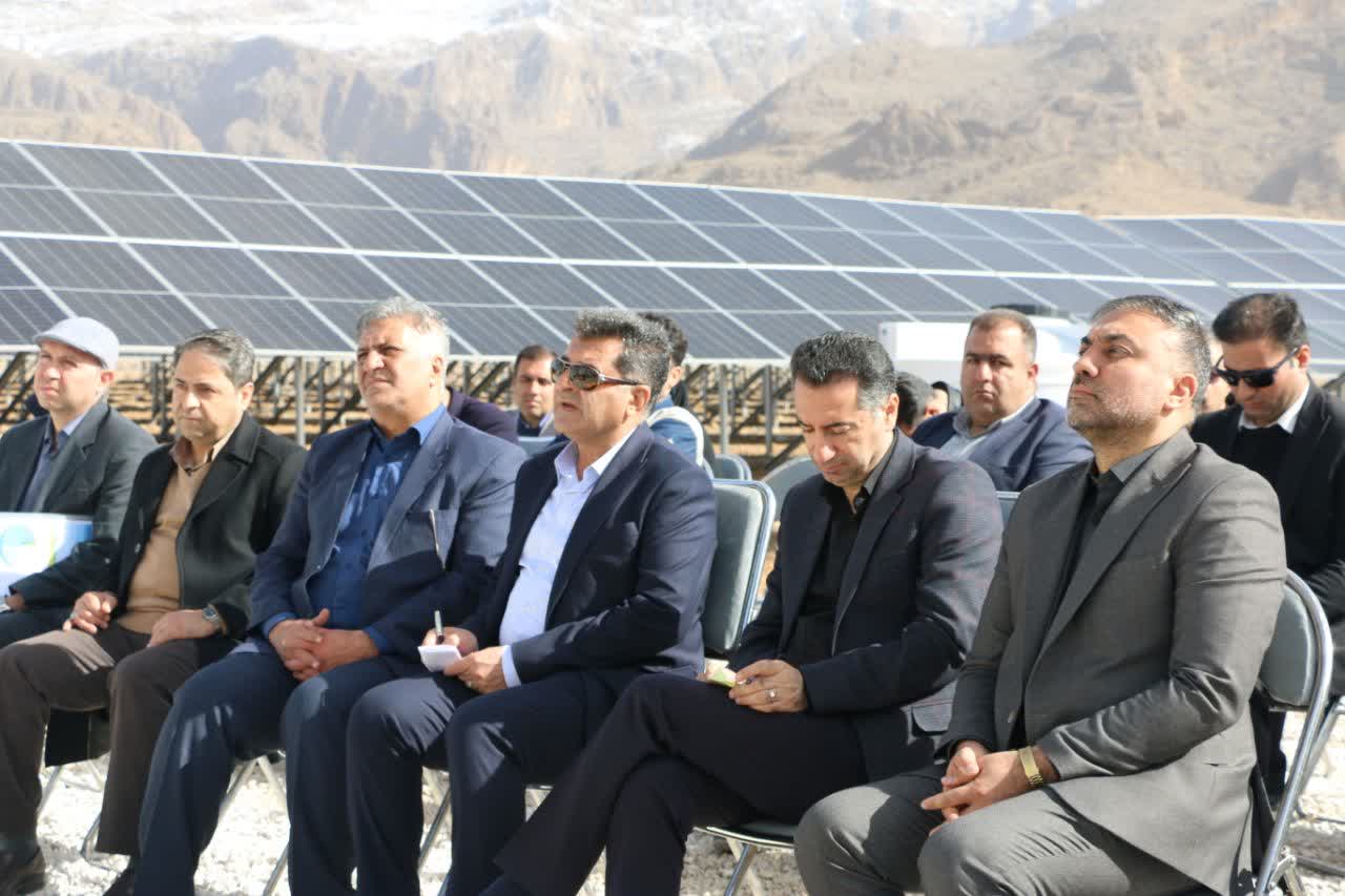 اتصال نیروگاه ۵ مگاواتی خورشیدی اقلید به شبکه سراسری برق