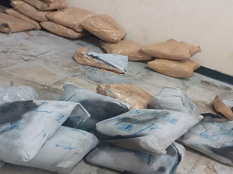 کشف بیش از یک تن مرفین و تریاک در رستم و استهبان