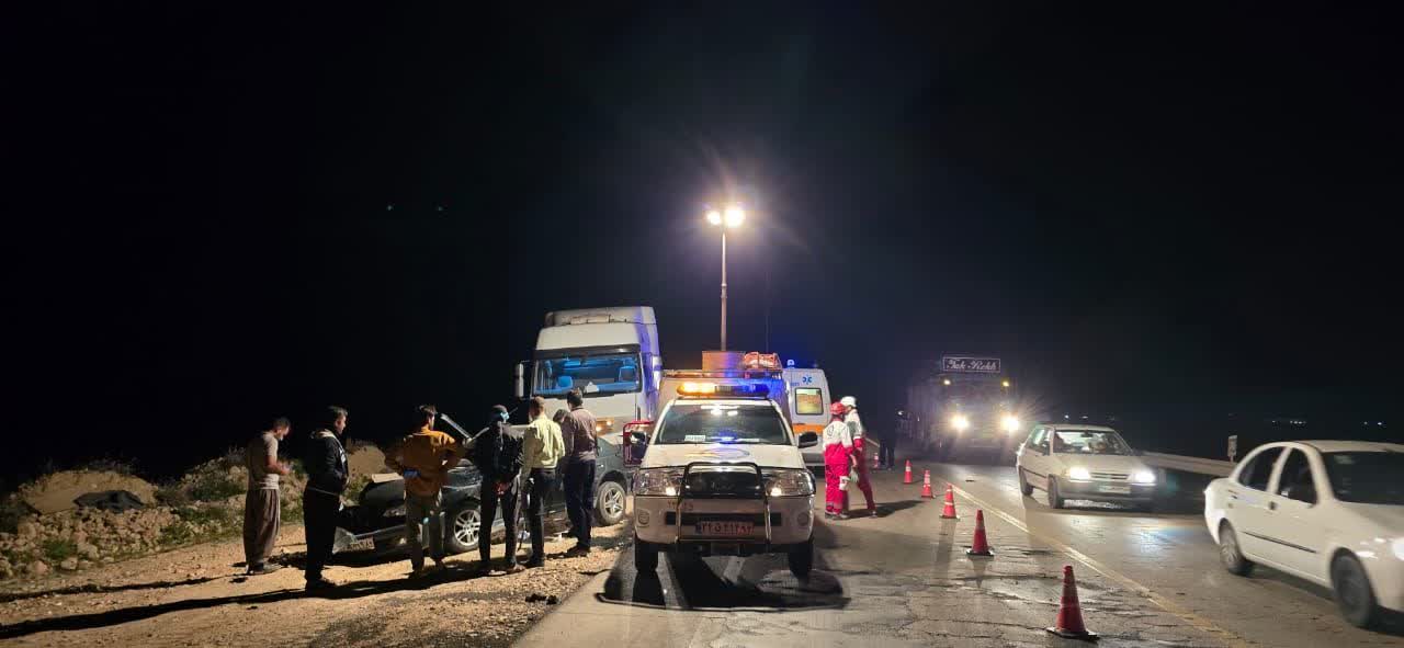 وحشت شبانه در جاده لار_جهرم/ برخورد پژو پارس و تریلی با ۹ مصدوم