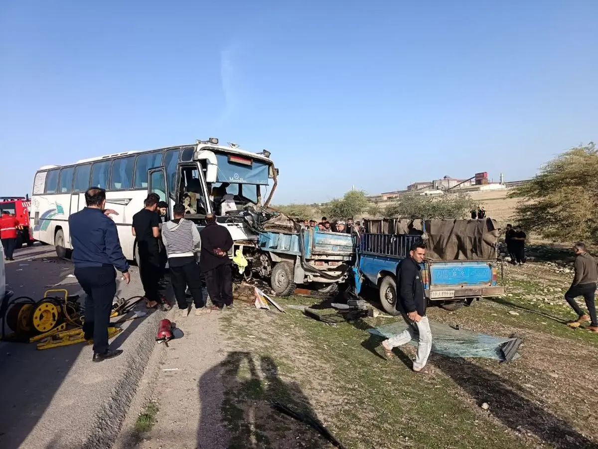 ۲۷ مصدوم و یک جان‌باخته در تصادف اتوبوس “داراب – یزد” با تاکسی سمند در نی‌ریز