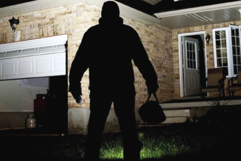 باند سارقان میلیاردی لوکس‌پوش لو رفت/ از طلافروشان قلابی تا رمالی که دوشنبه‌ها را روز شانس اعلام کرد