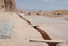 شوک به پیکره تاریخ/ نقش رستم روی لبه پرتگاه فرونشست