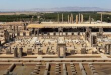 دوربین‌ها یادگاری نویسان روی دیواره‌های تخت جمشید را شکار کردند