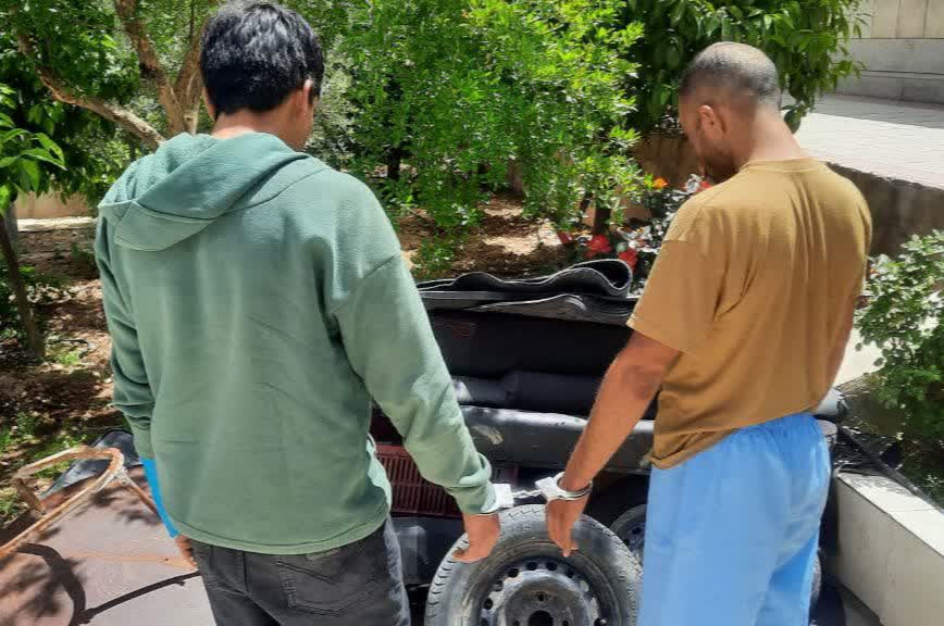 ۲ سارق حرفه ای قطعات خودرو در سلطان آباد شیراز به دام افتادند / اعتراف به شش سرقت