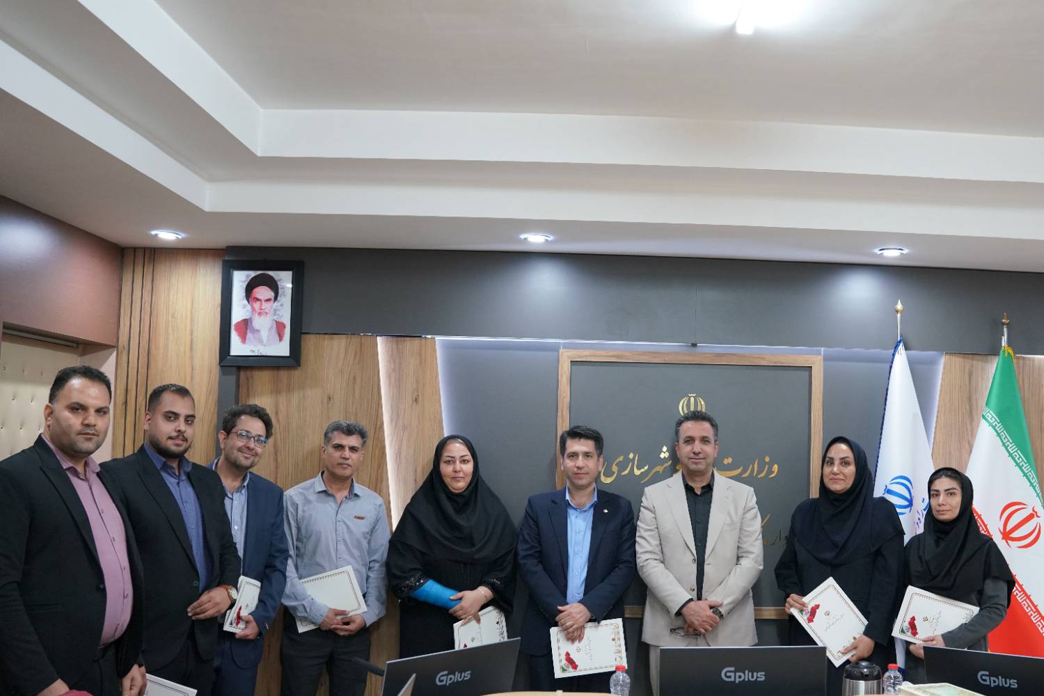 تجلیل مهندس عبدالهی از اعضای شورای هماهنگی روابط عمومی‌های راه و شهرسازی فارس