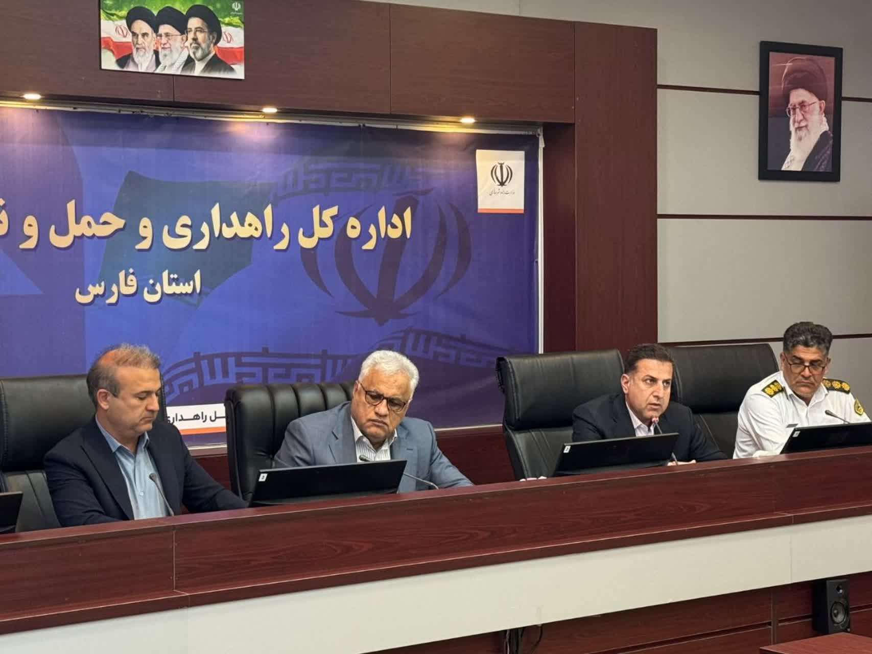 تأکید بر ترمیم آسیب‌های جاده‌ای در اولین جلسه کمیسیون اجرایی ایمنی حمل و نقل و سوانح رانندگی فارس